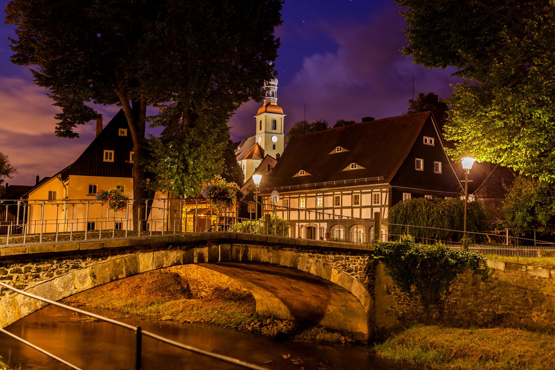 Oberlausitzer Dorfidyll bei Nacht - Foto: Michael Rimpler